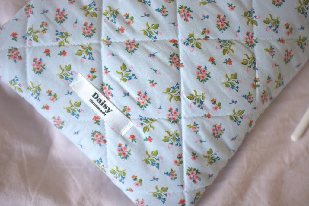 Laptop sleeve with pocket blue spring floral