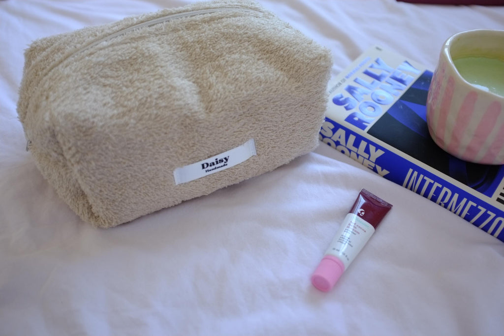 Makeup bag beige terry