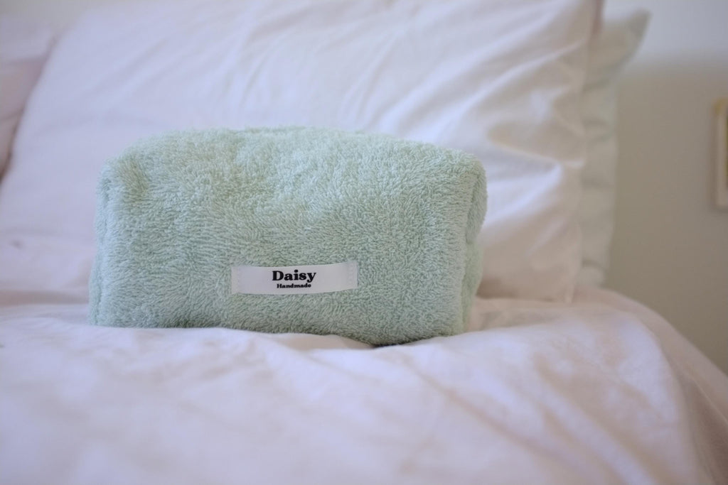 Makeup bag mint terry