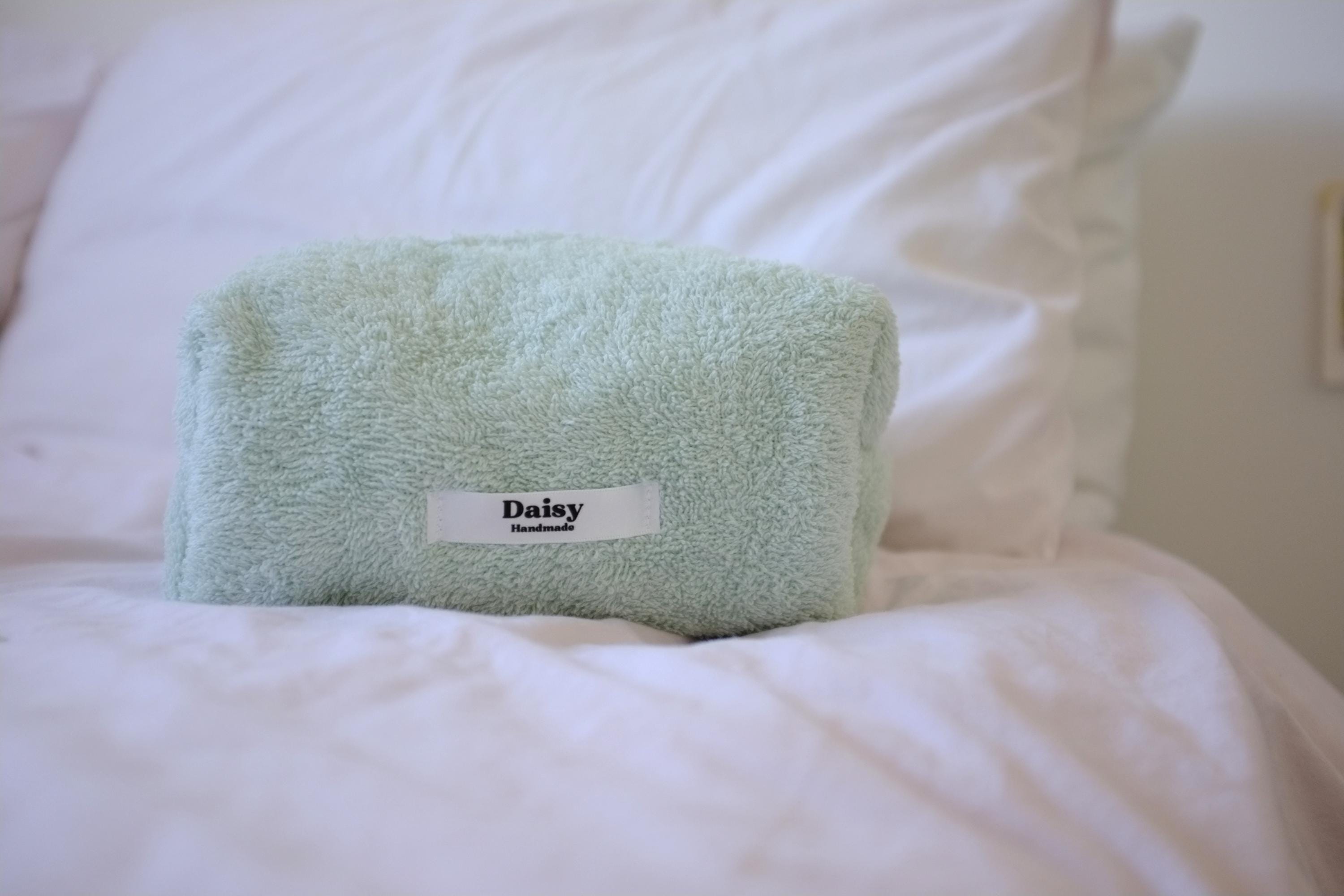 Makeup bag mint terry
