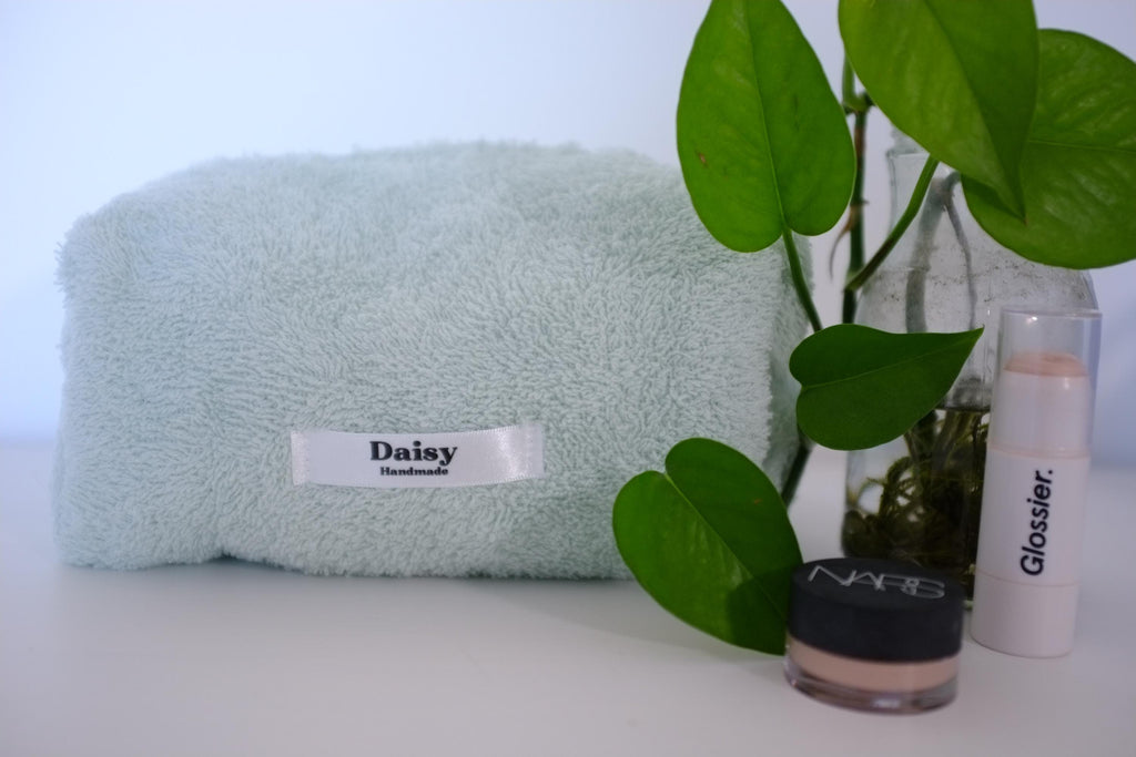 Makeup bag mint terry