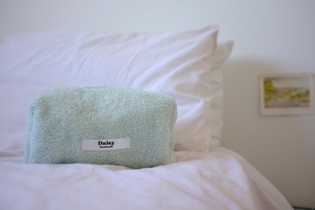 Makeup bag mint terry