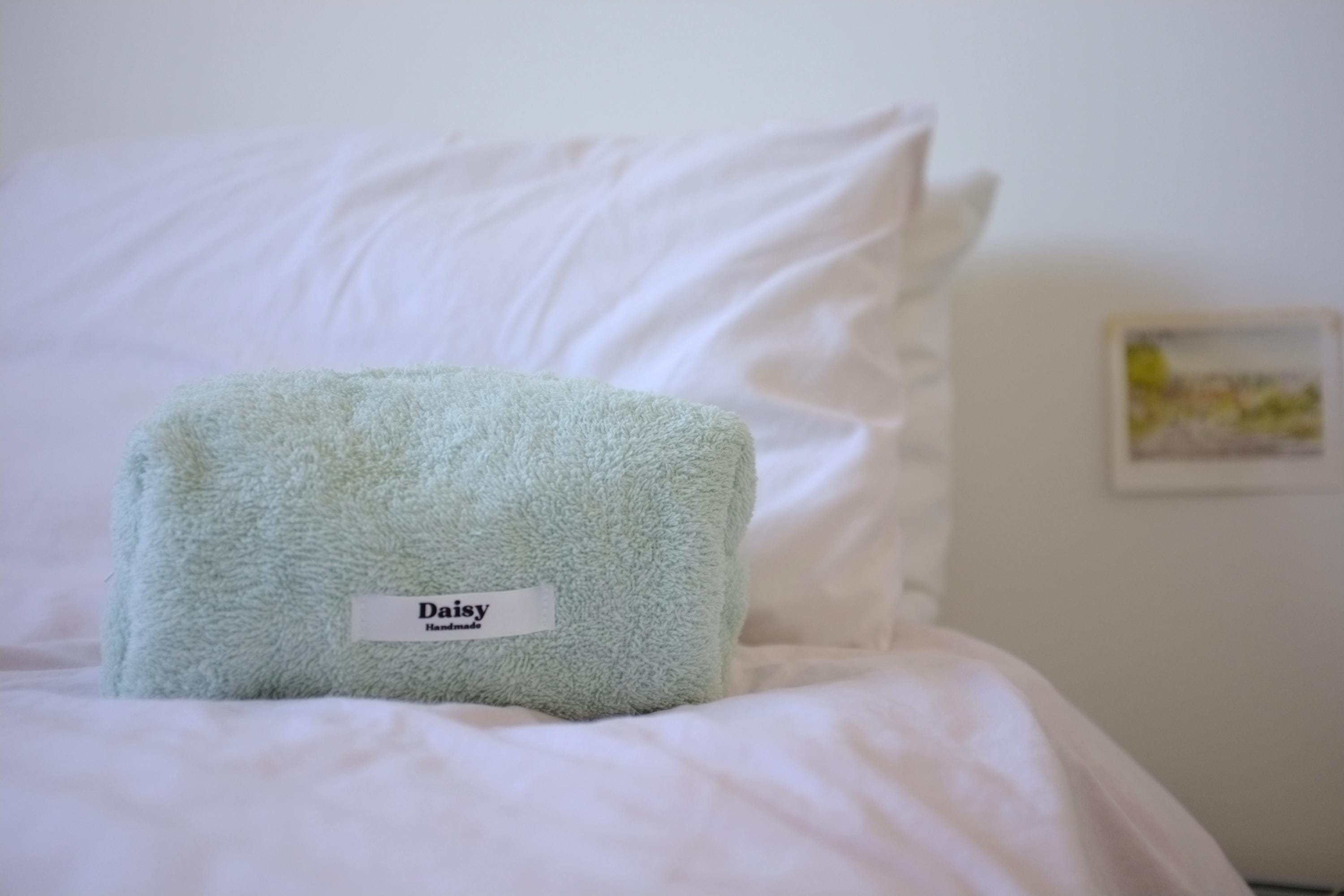 Makeup bag mint terry