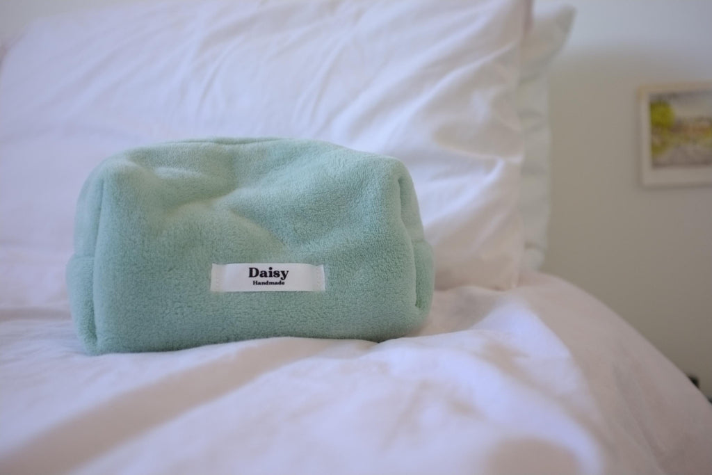 Makeup bag mint teddy