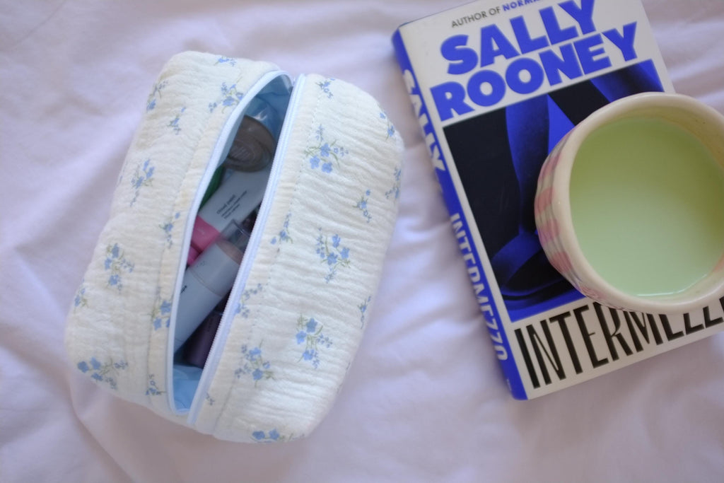 Makeup bag cornflower blue floral