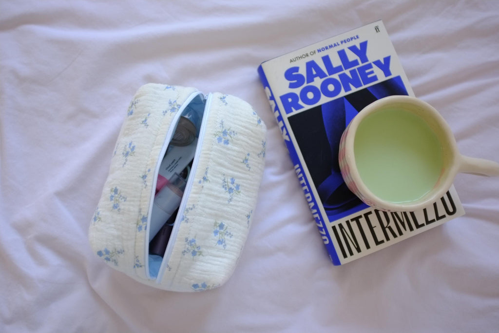 Makeup bag cornflower blue floral