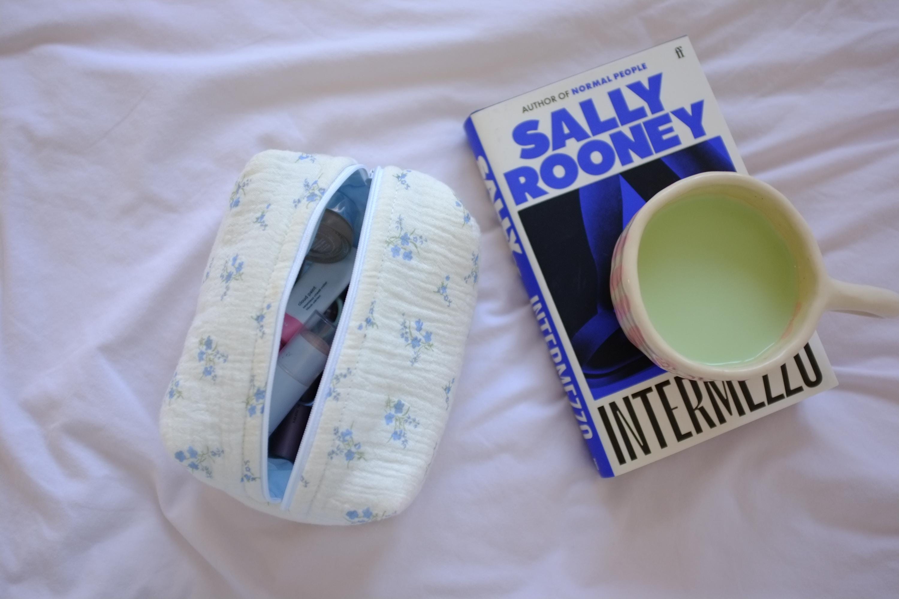 Makeup bag cornflower blue floral