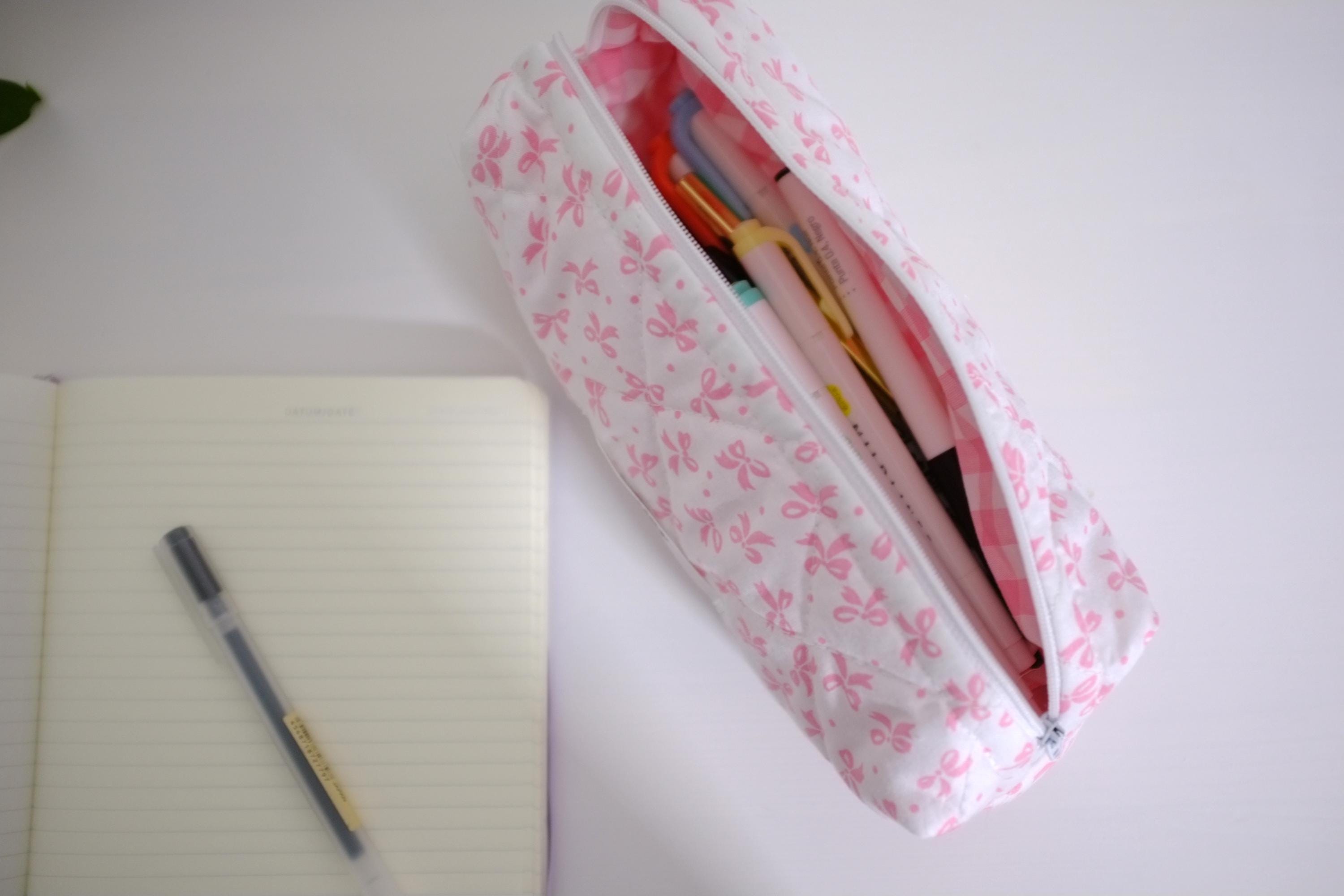 Pencil case pink bows