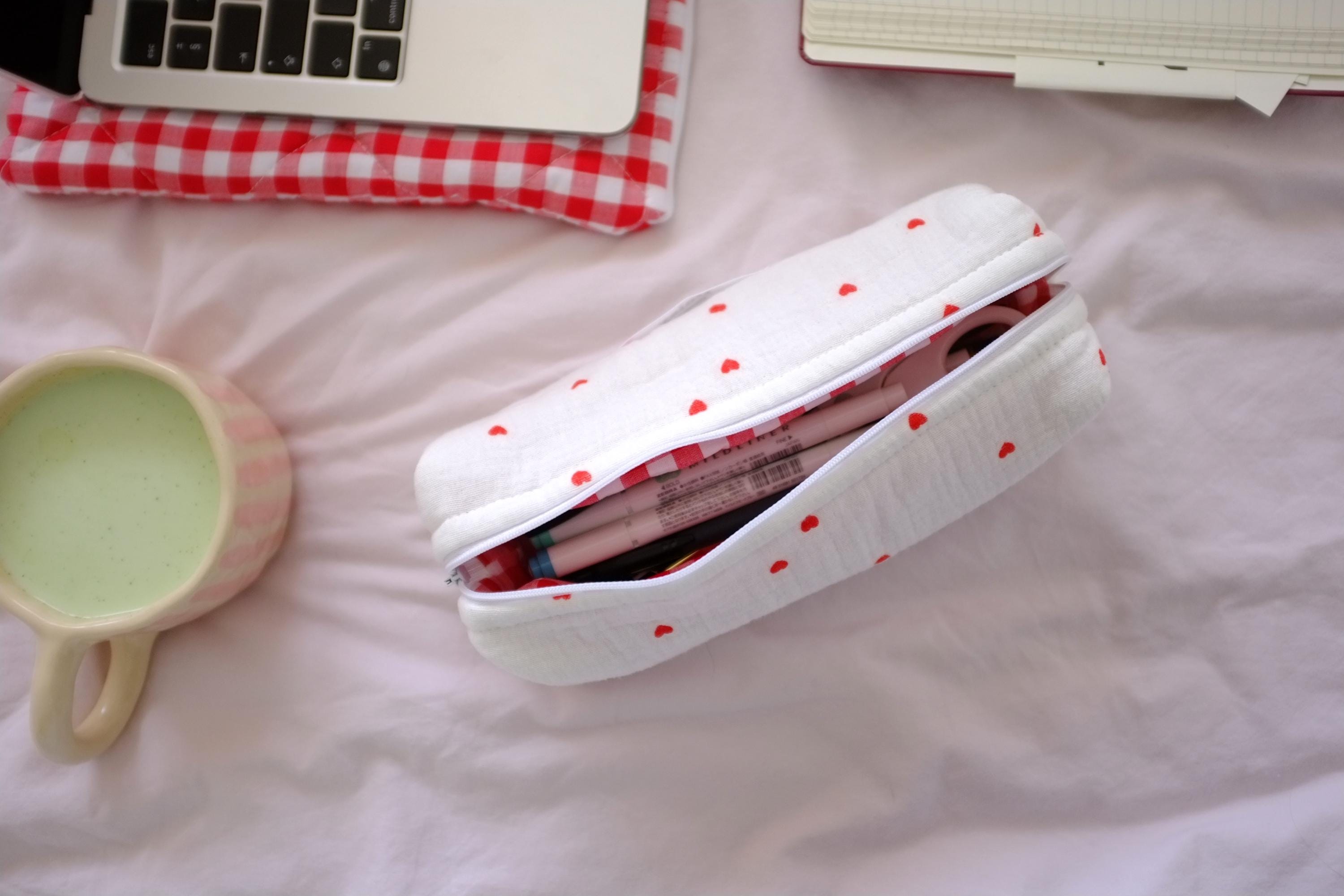 Pencil case heart print