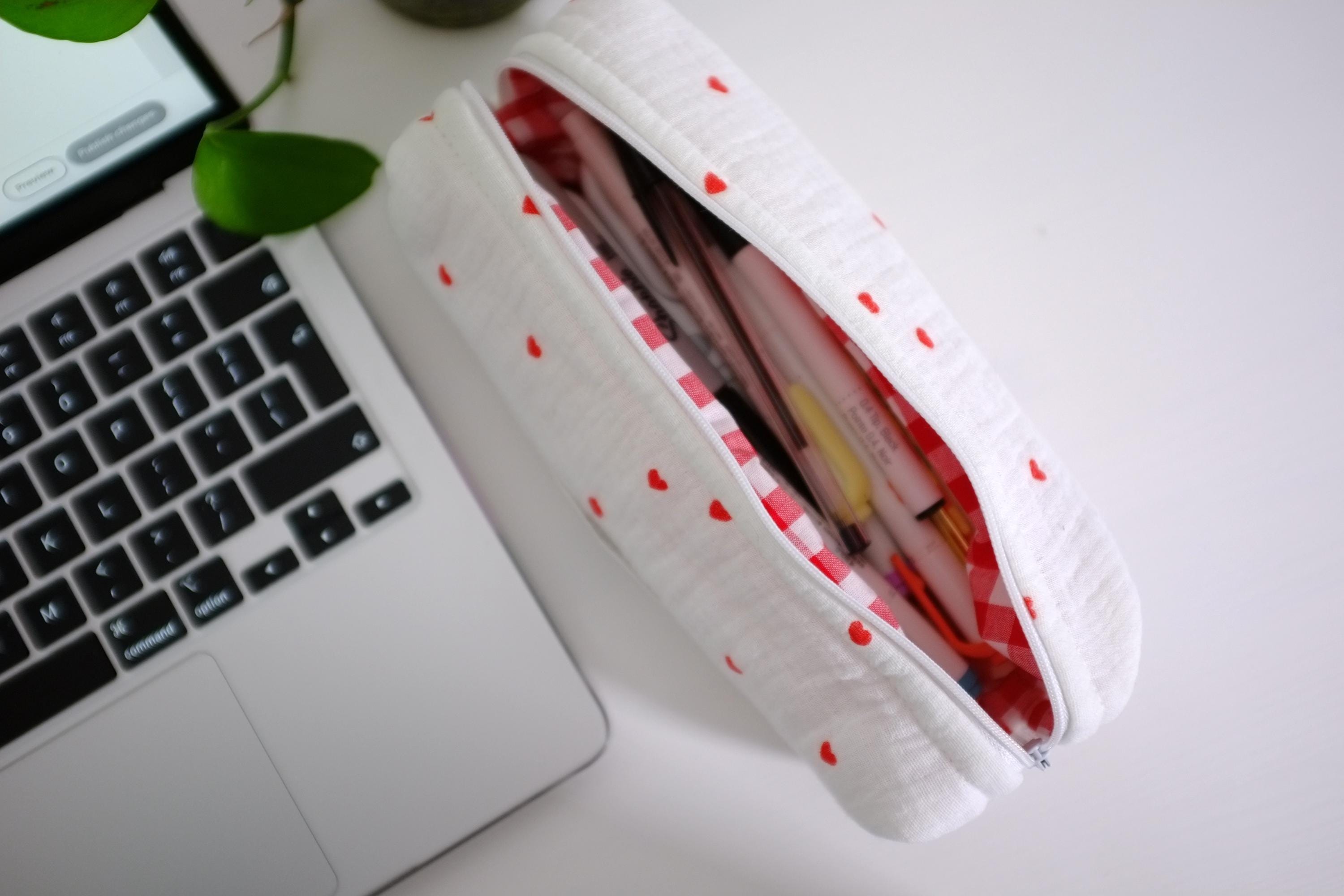 Pencil case heart print