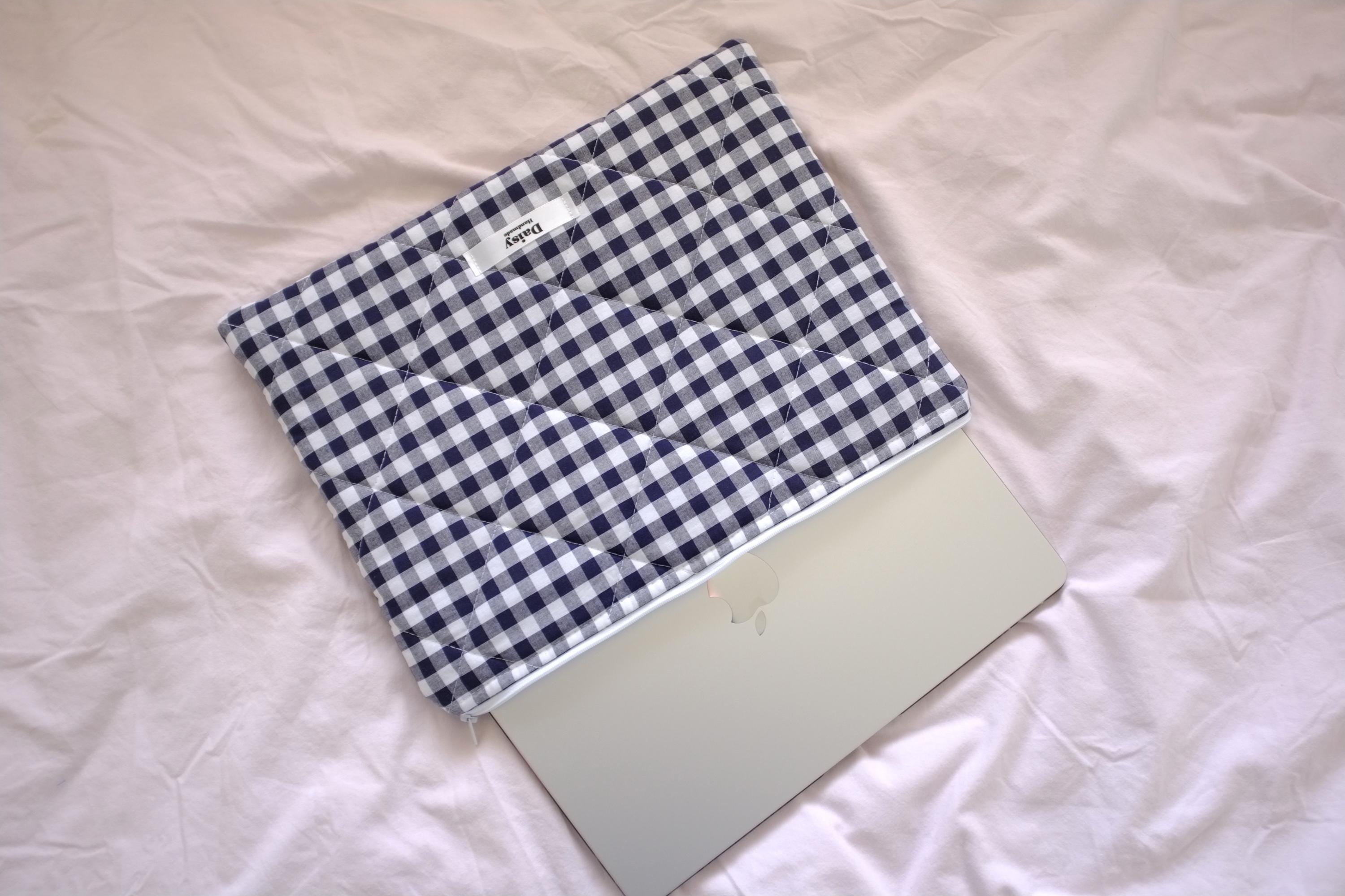 Laptop sleeve navy gingham