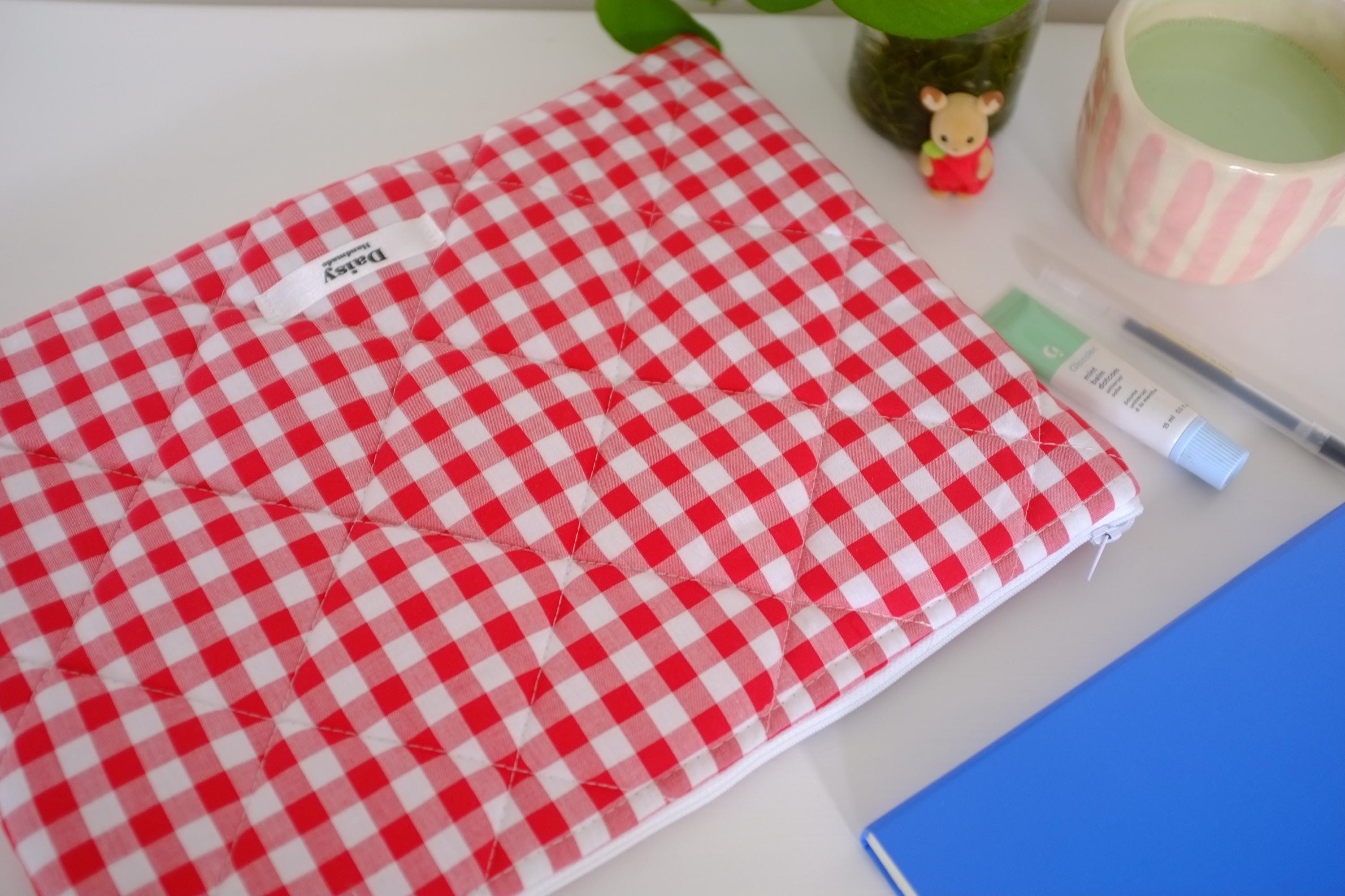 Laptop sleeve red gingham