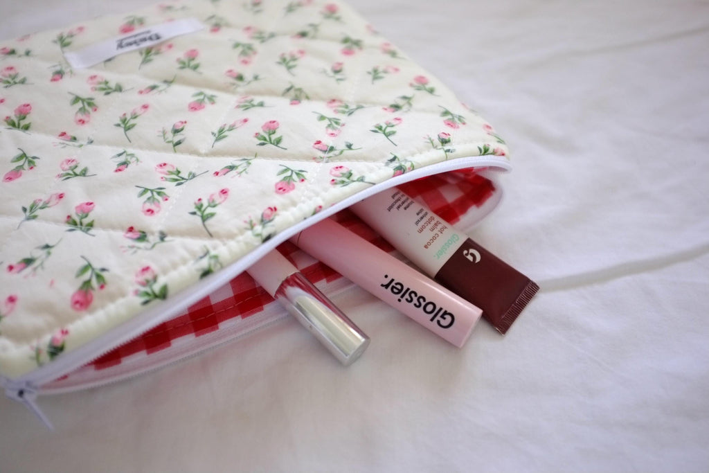 Flat makeup bag ivory rose buds