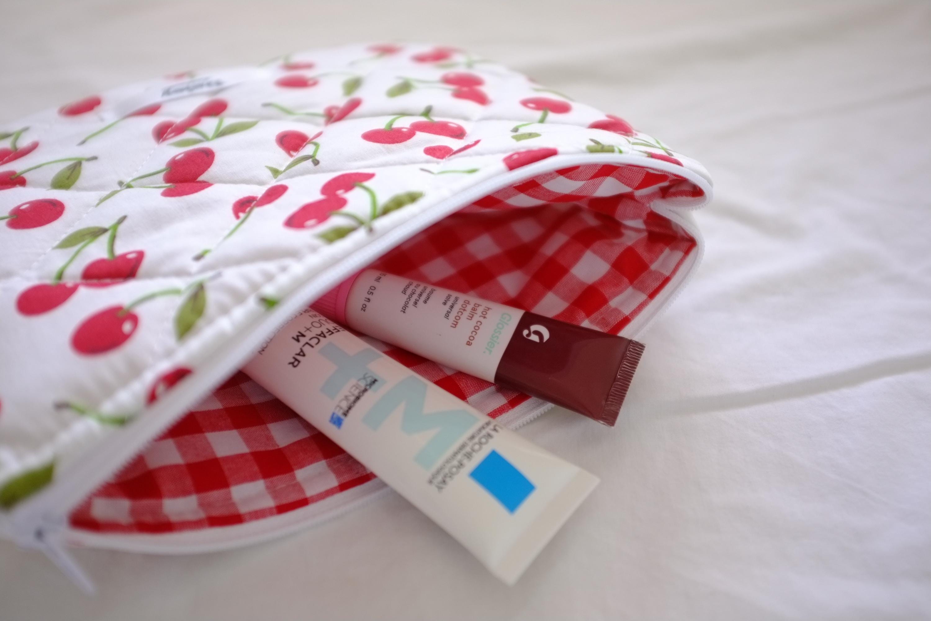 Flat makeup bag cherry