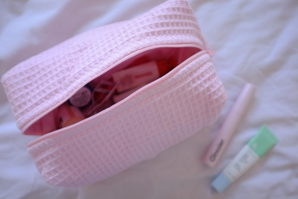Makeup bag pink waffle