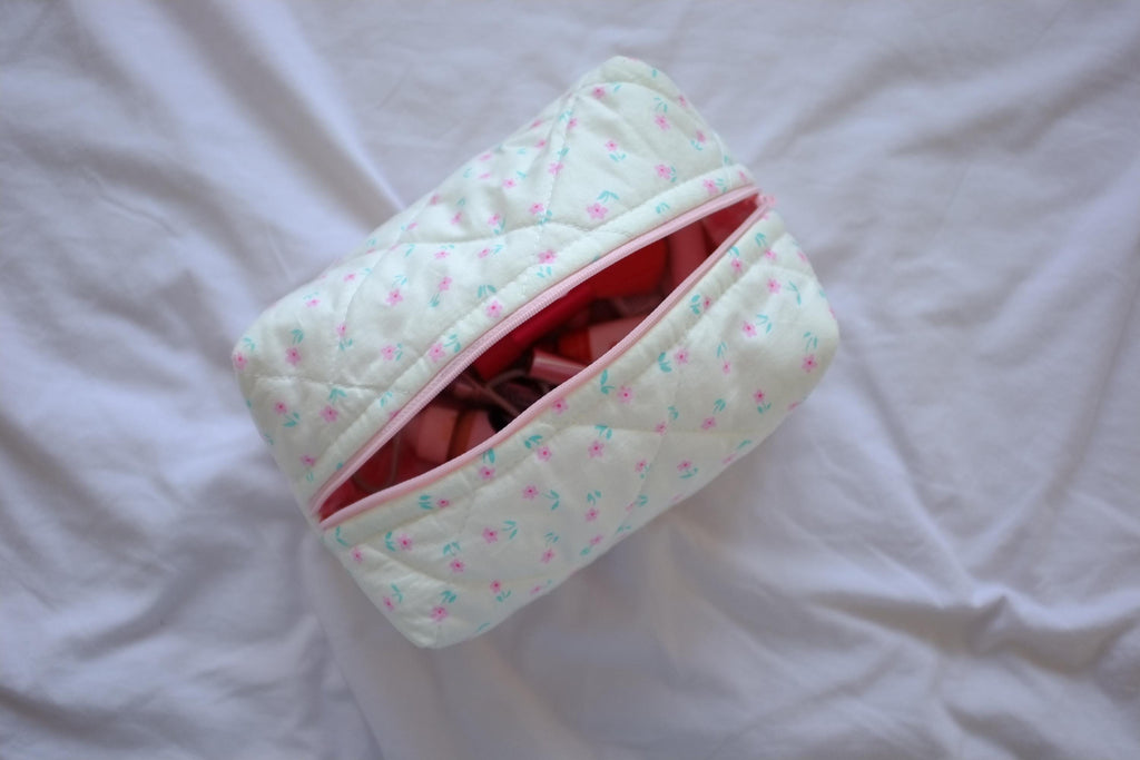 Makeup bag cream pink tulips