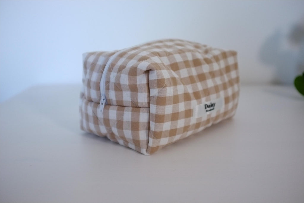 Makeup bag beige gingham