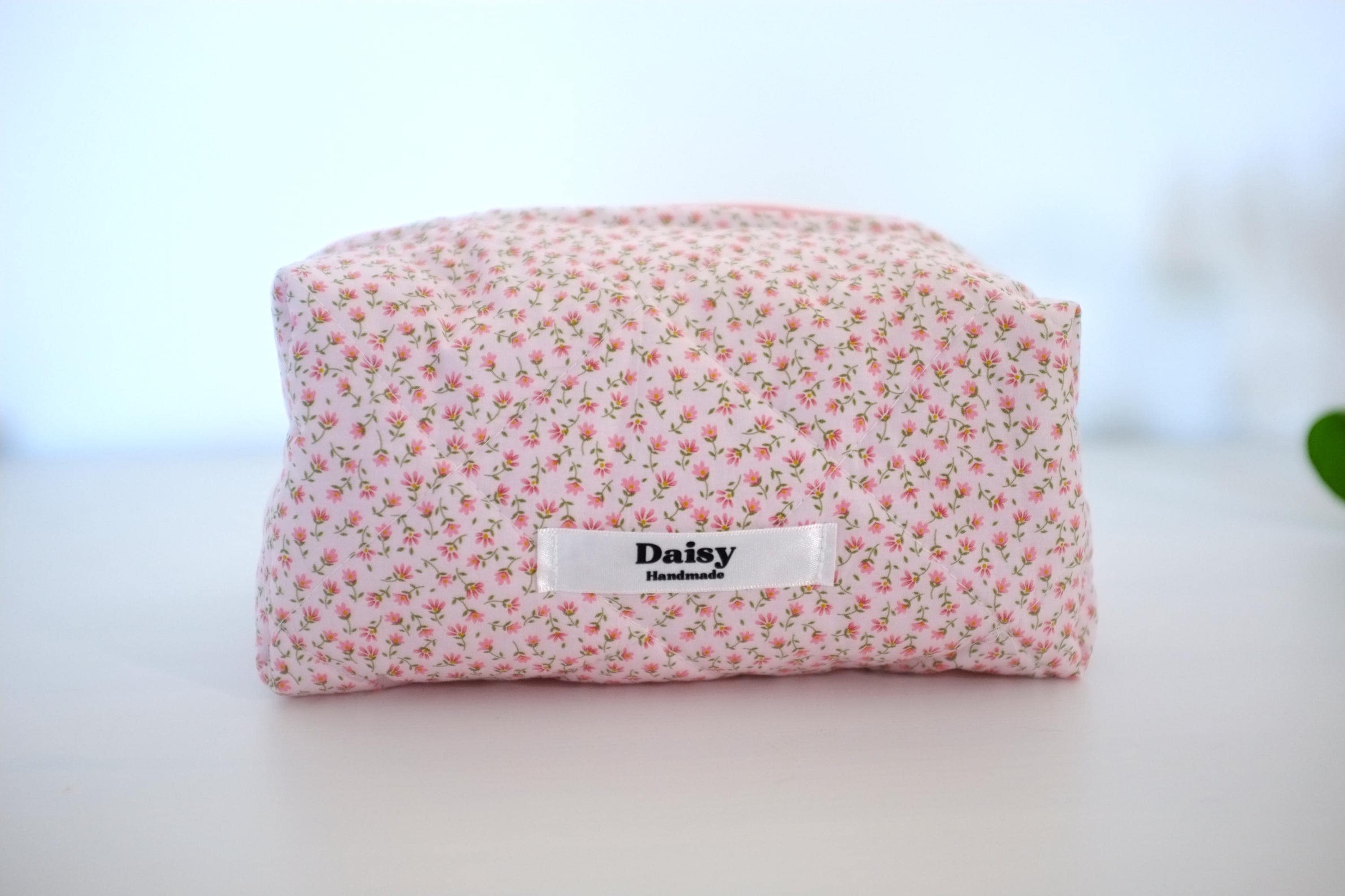 Makeup bag pink tiny floral
