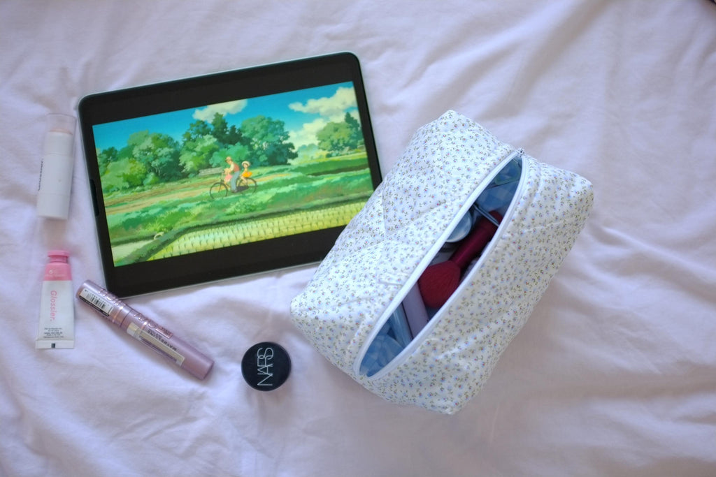 Makeup bag blue tiny floral