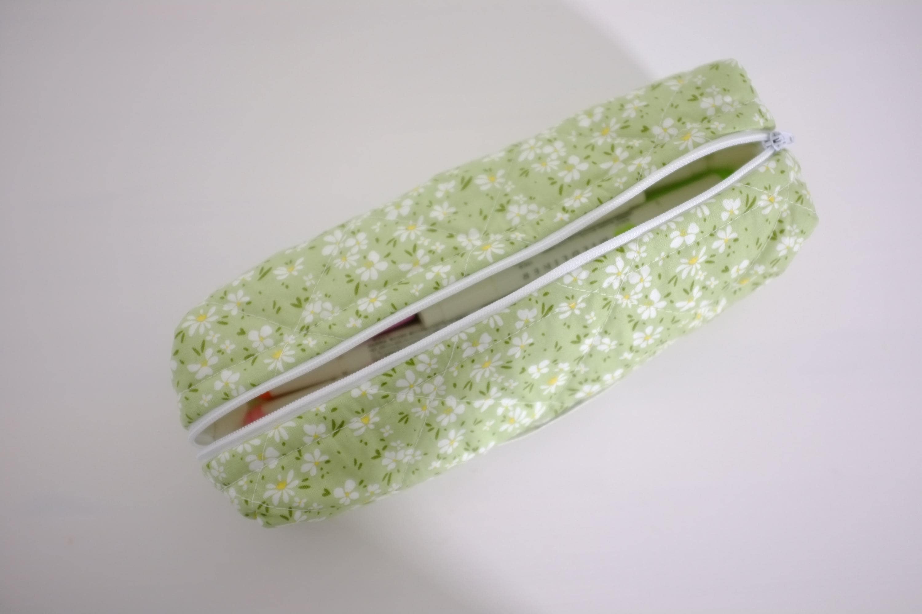 Pencil case green meadow floral
