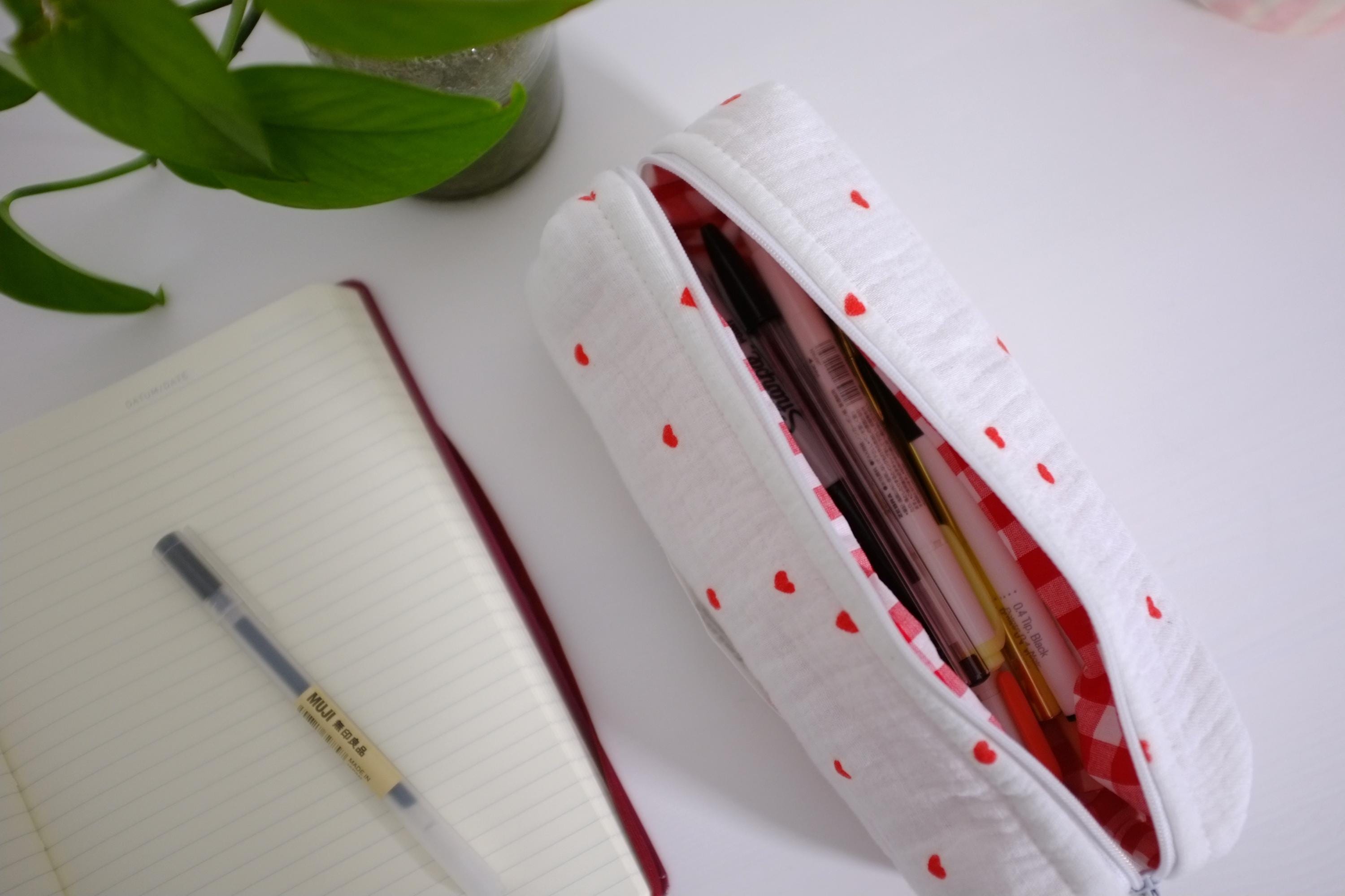 Pencil case heart print
