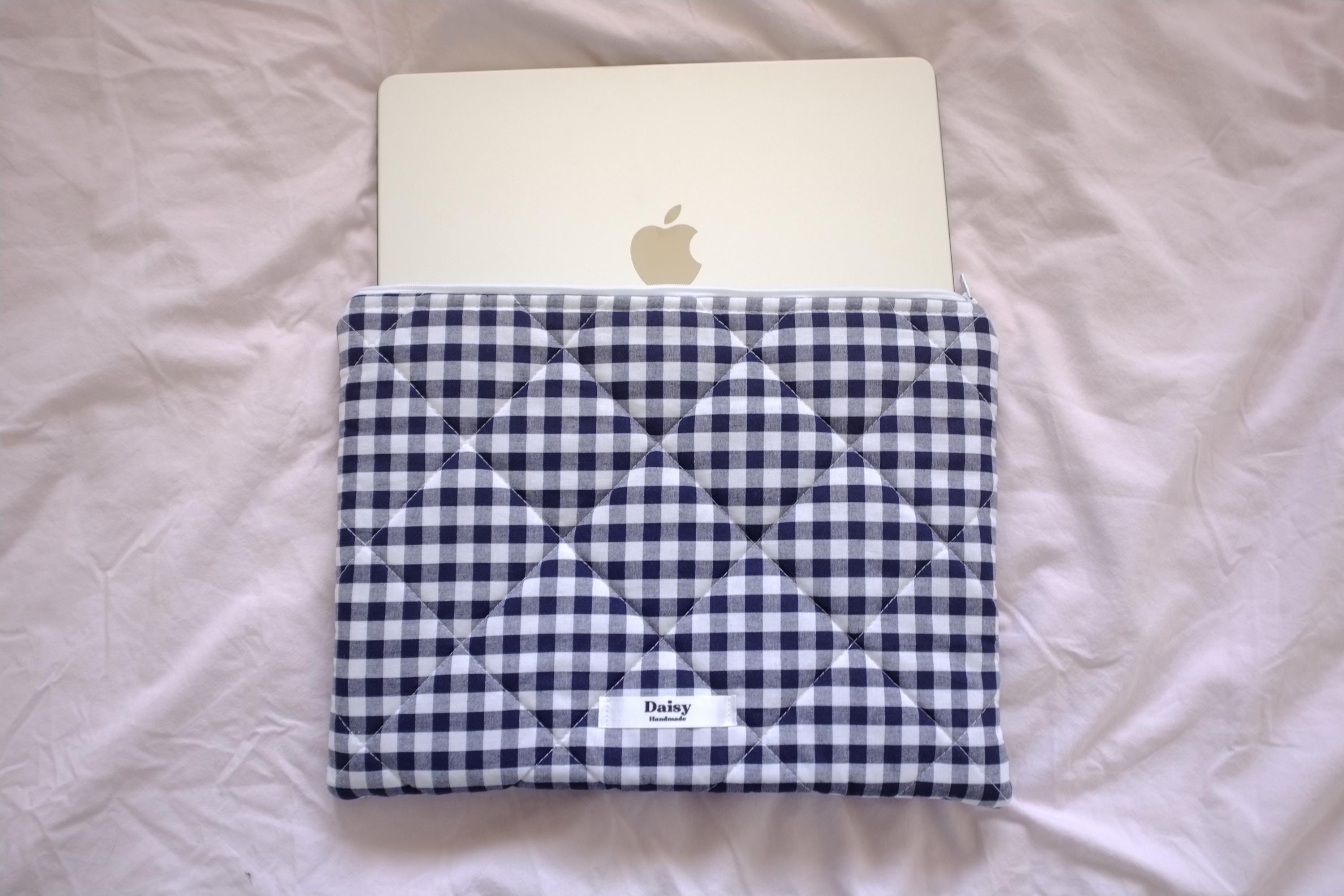 Laptop sleeve navy gingham