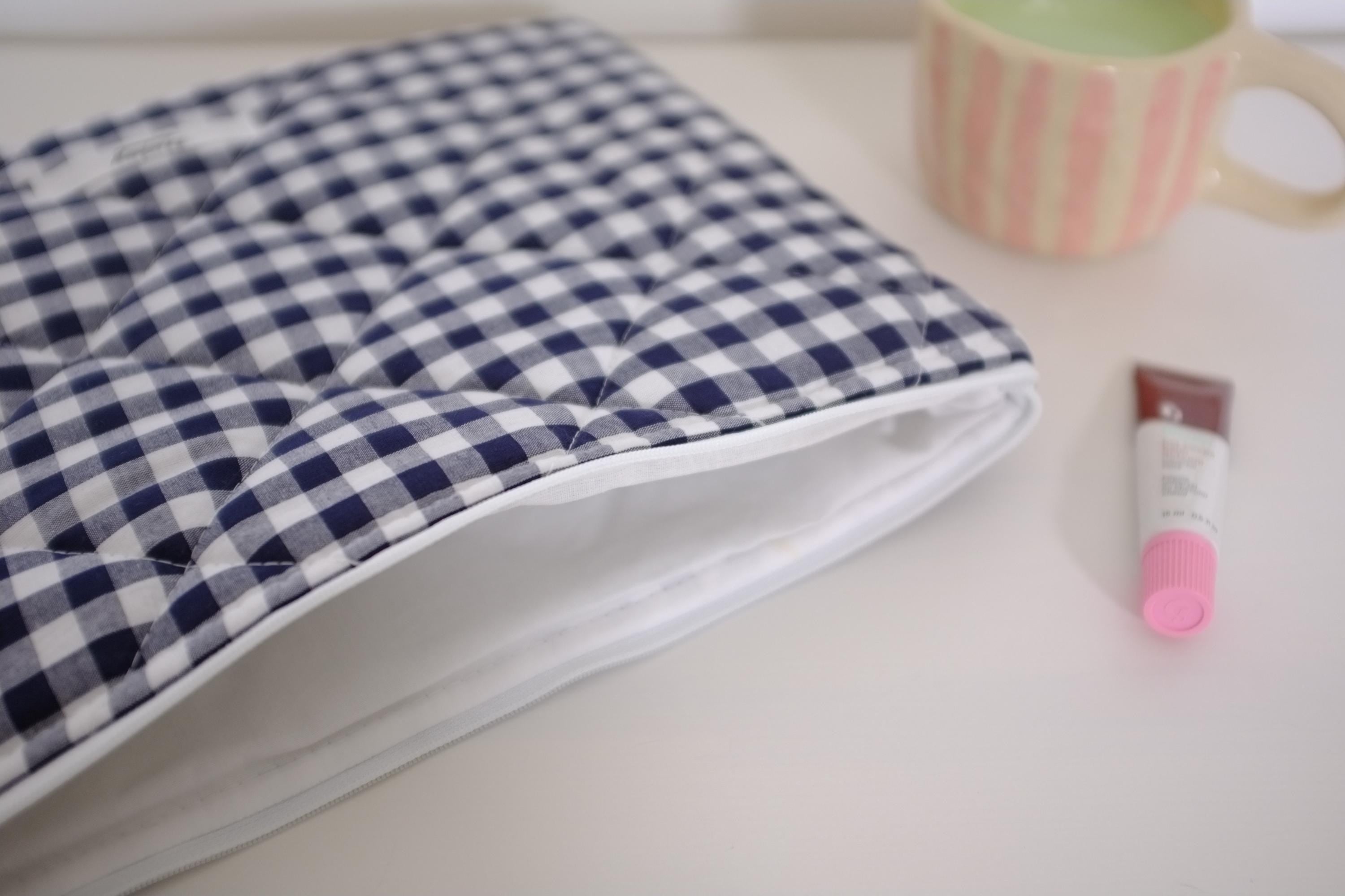Laptop sleeve navy gingham