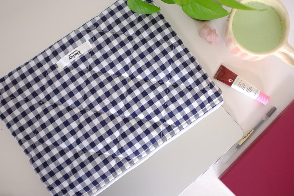 Laptop sleeve navy gingham