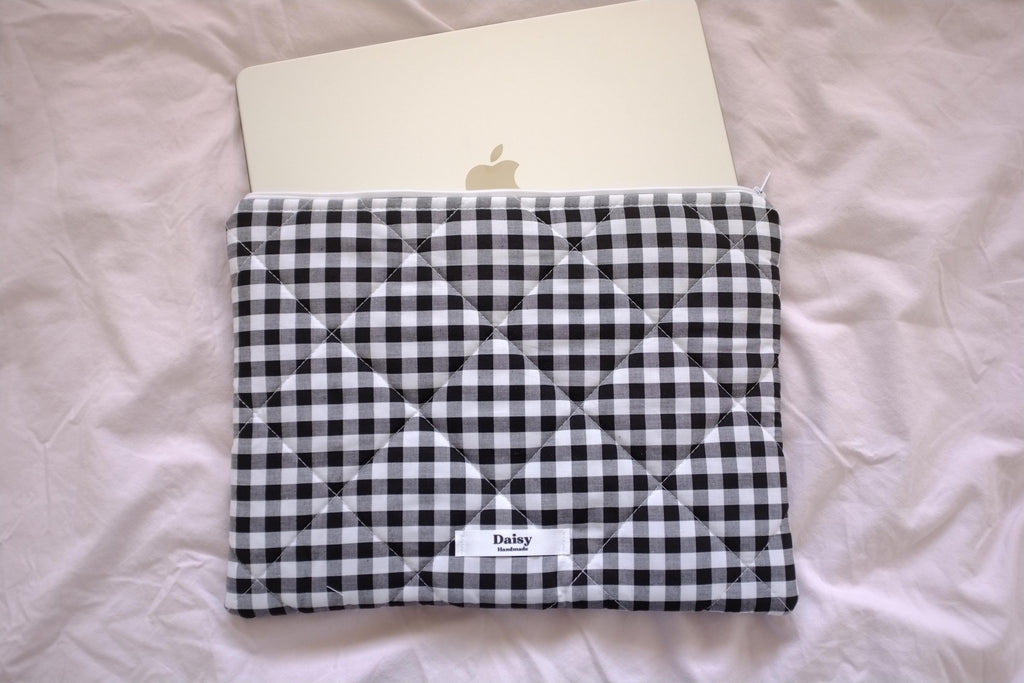 Laptop sleeve black gingham
