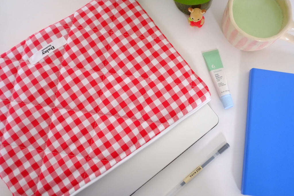 Laptop sleeve red gingham