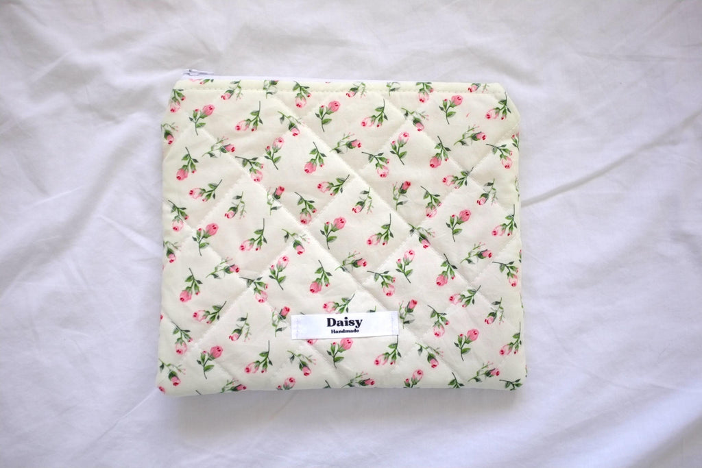 Flat makeup bag ivory rose buds