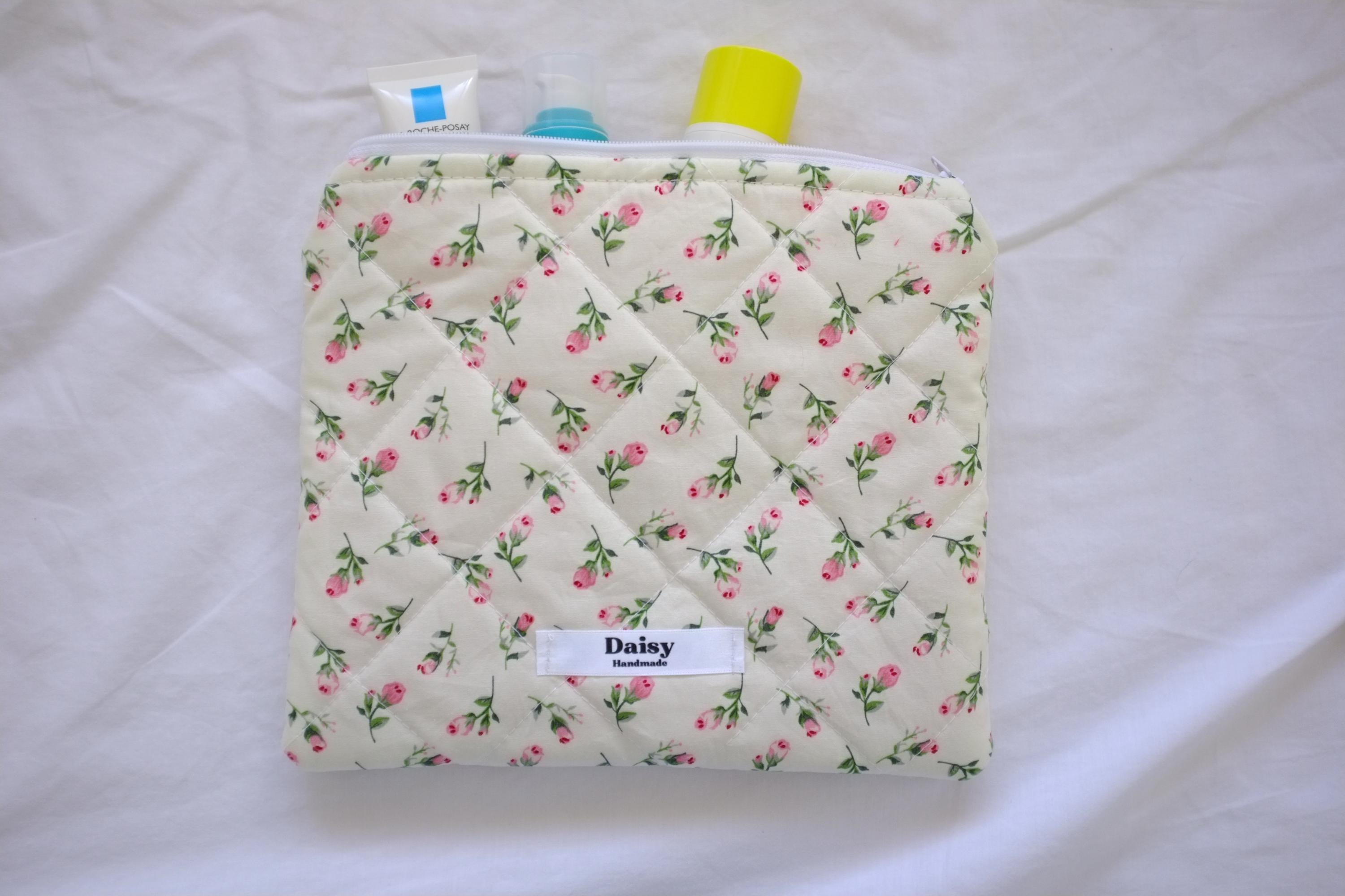 Flat makeup bag ivory rose buds