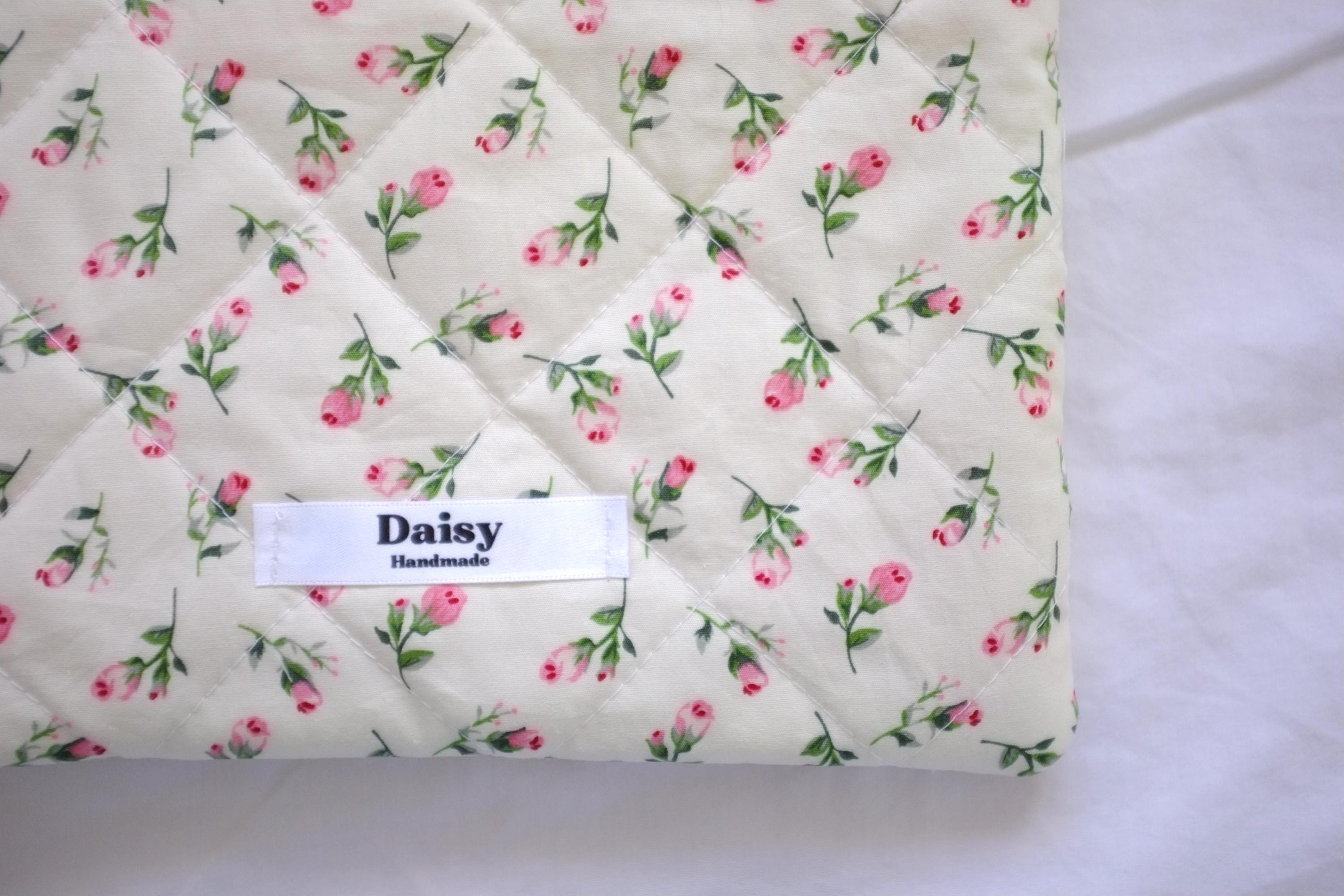 Flat makeup bag ivory rose buds