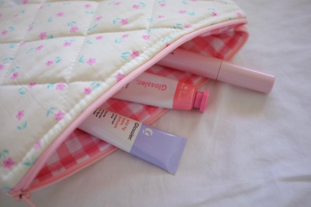 Flat makeup bag cream pink tulips