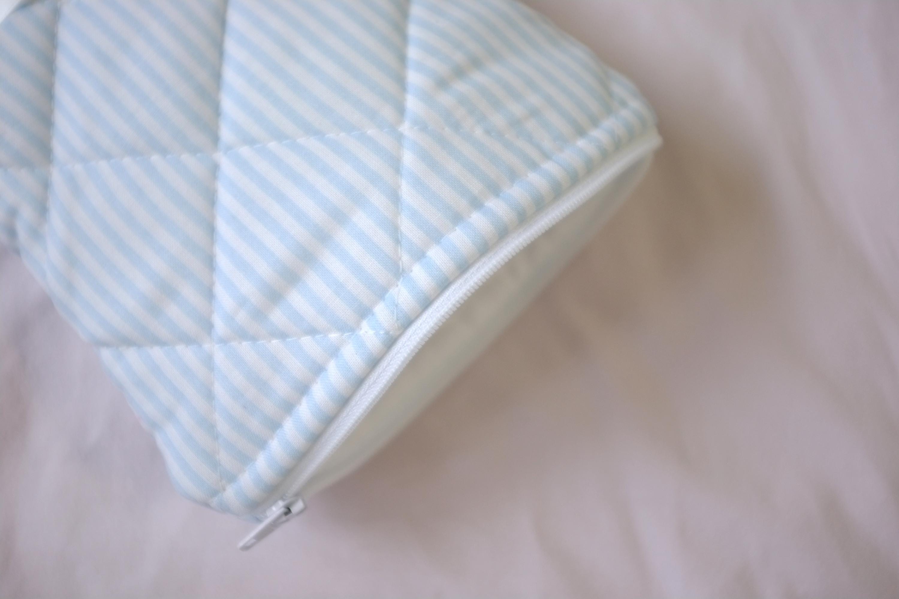 Kindle sleeve light blue stripe
