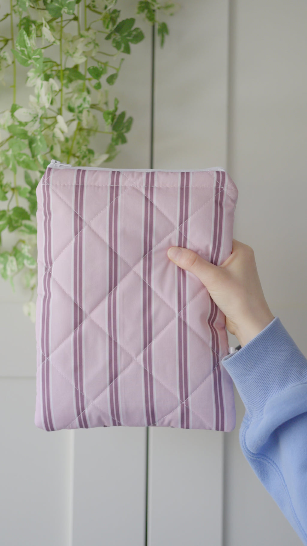 Quilted pink and maroon stripe book sleeve